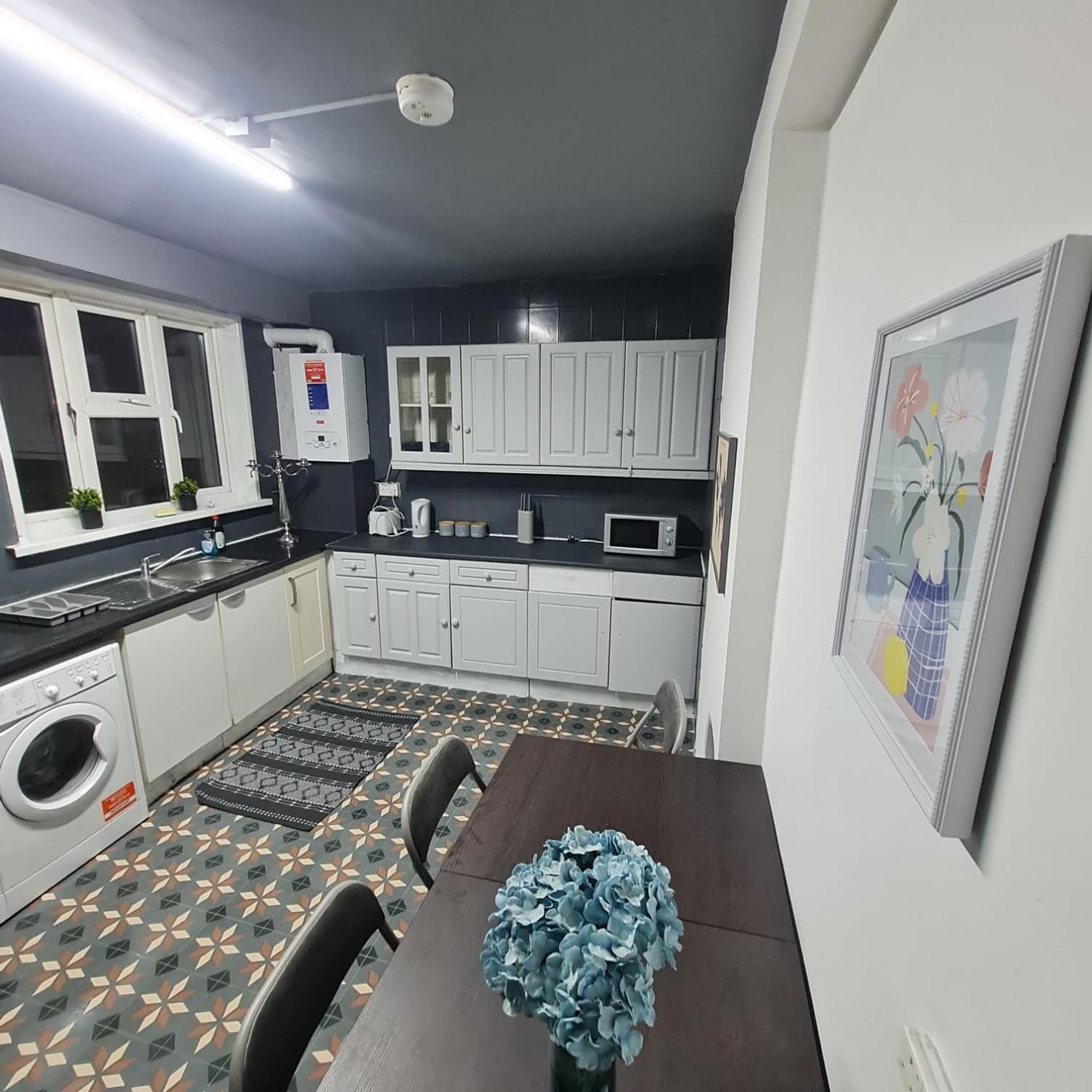 Colebert Avenue Apartment London Exterior photo
