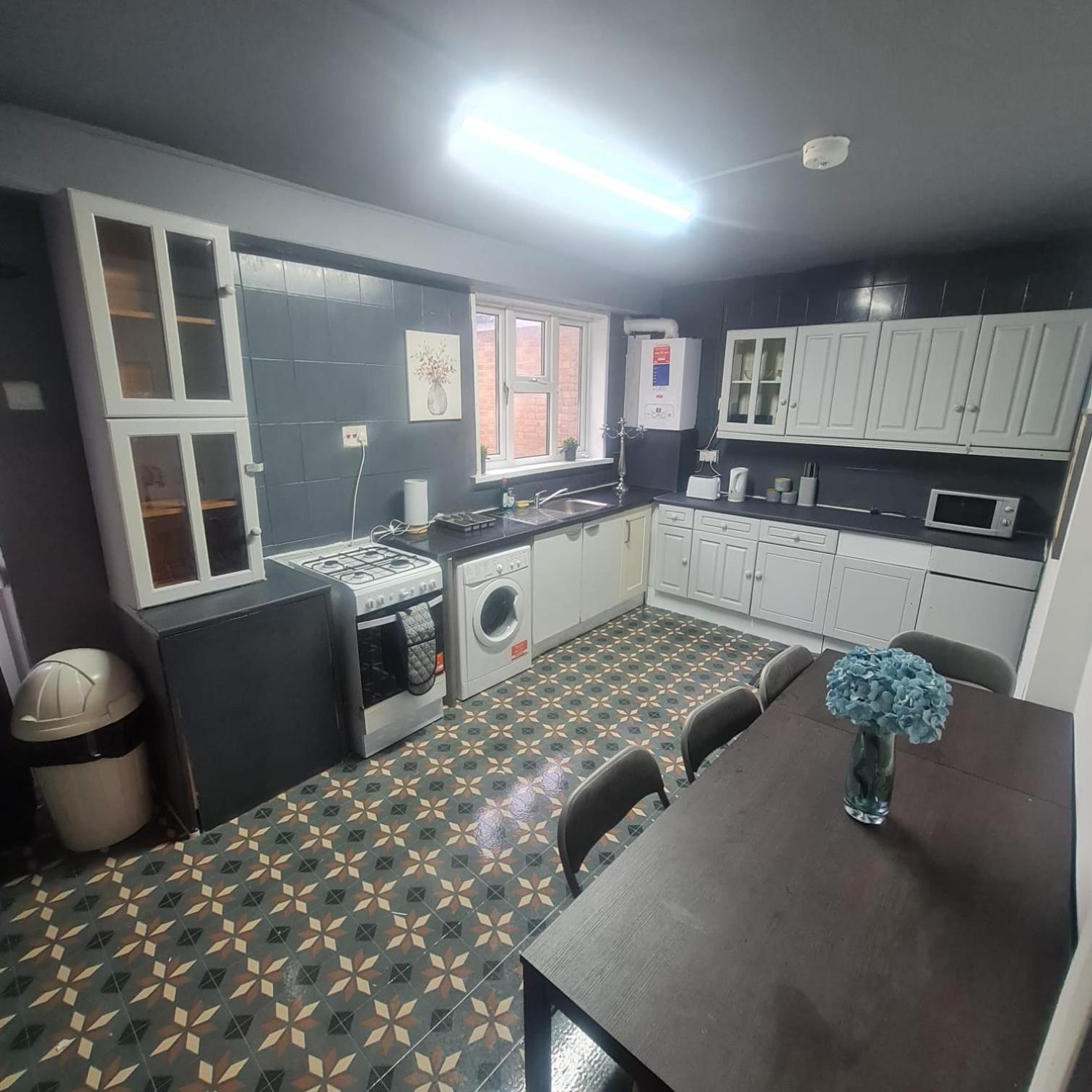 Colebert Avenue Apartment London Exterior photo